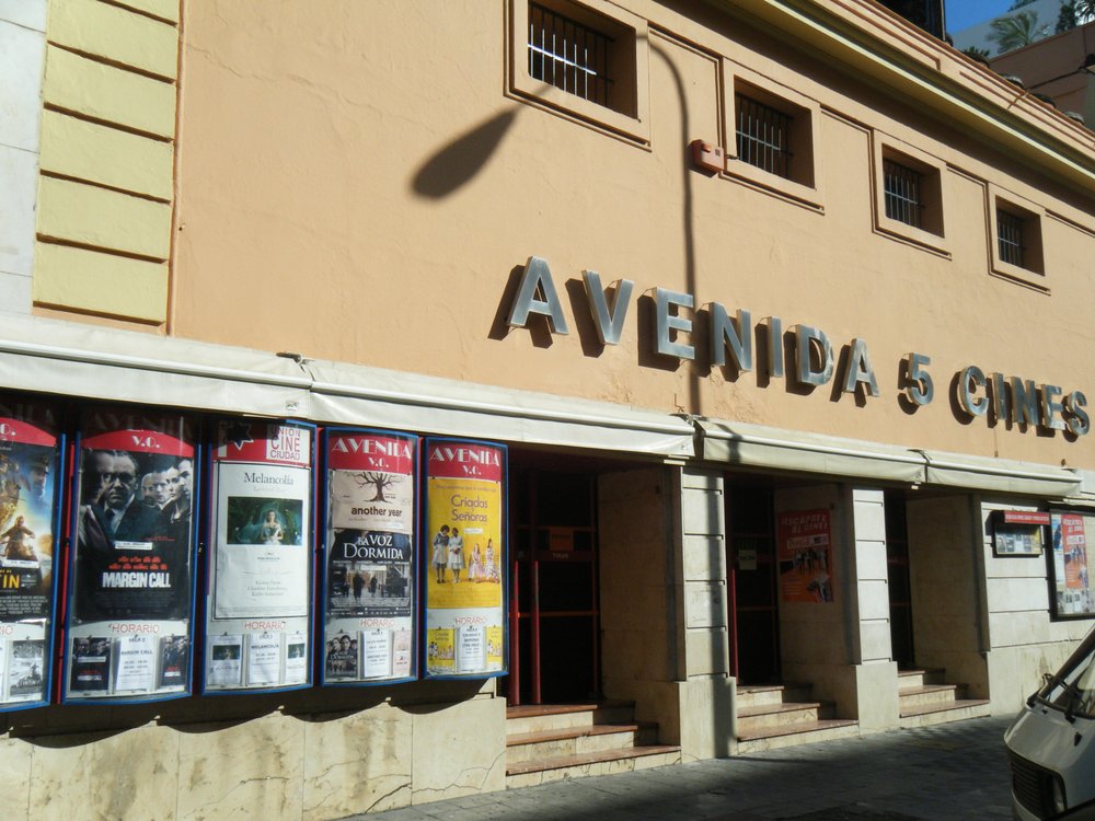 CINES AVENIDA (UCC)